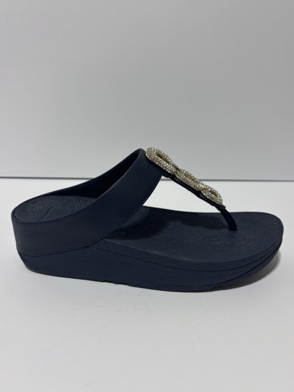 FitFlop Women’s Women’s Fino Crystal Chain Toe-Post Sandals, Size 6 M